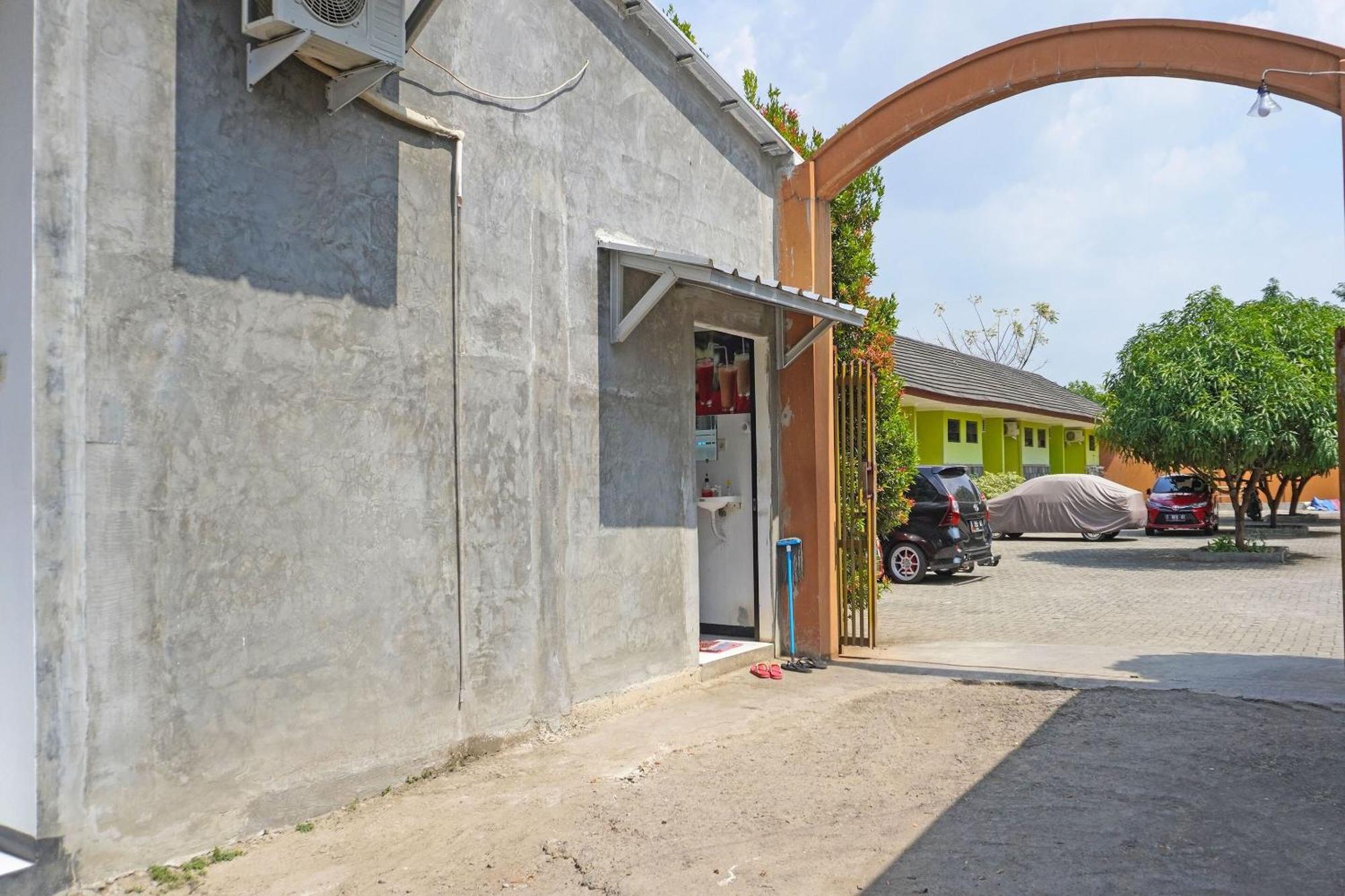 Oyo 91762 Green Home Stay Syariah Purwakarta Exterior foto